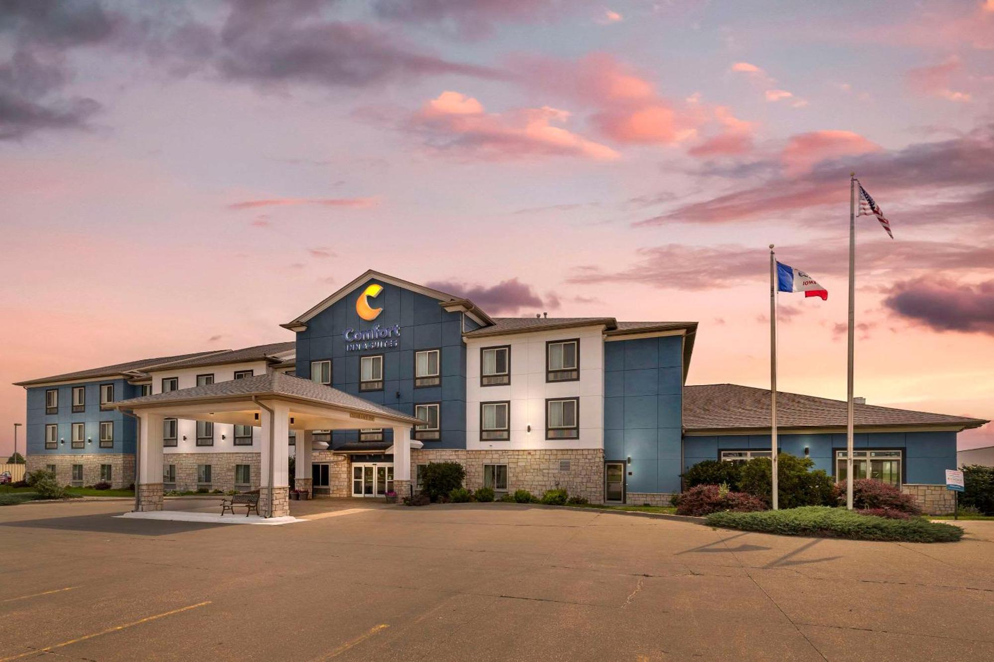 Comfort Inn & Suites Grinnell Near I-80 Exterior photo
