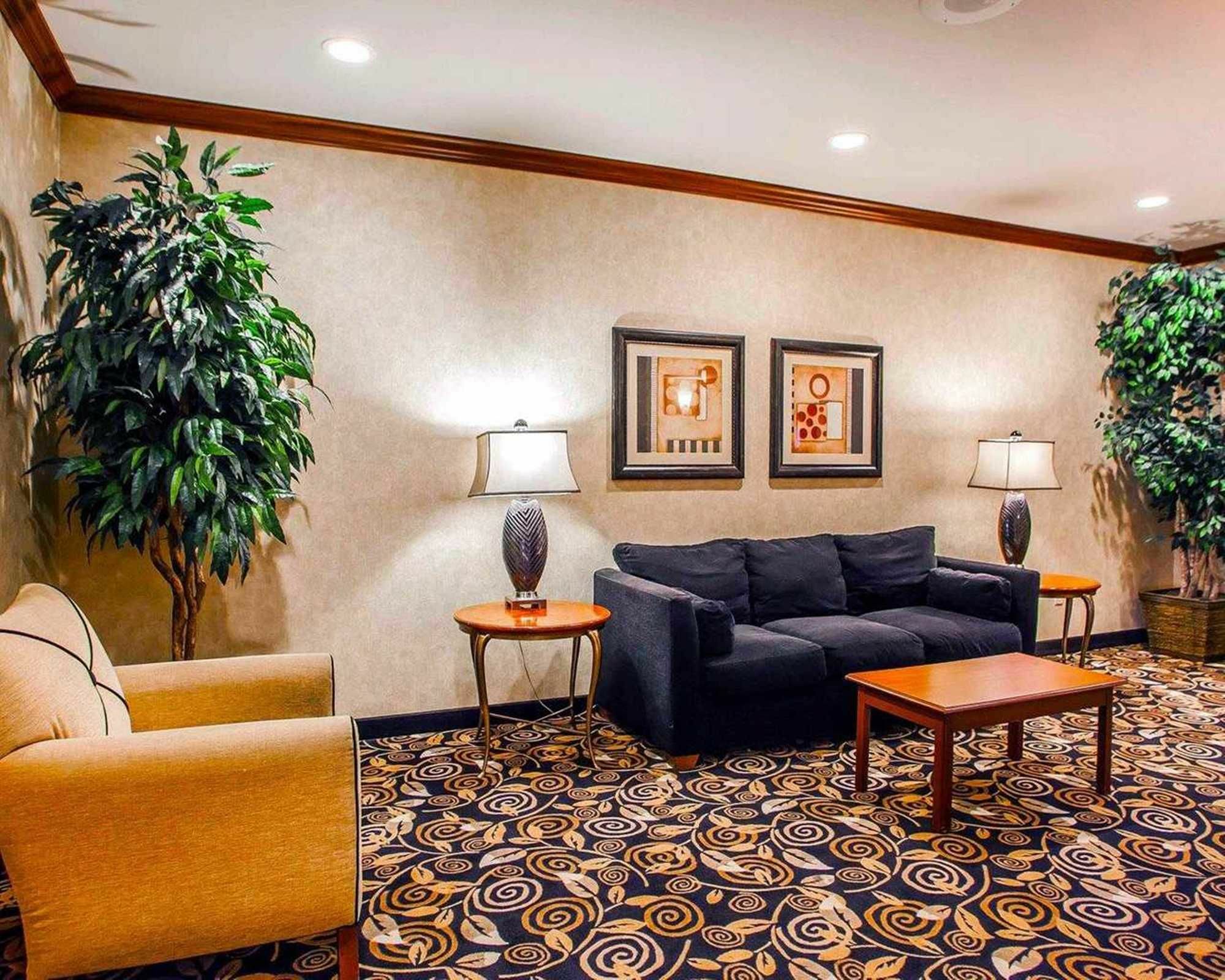 Comfort Inn & Suites Grinnell Near I-80 Exterior photo