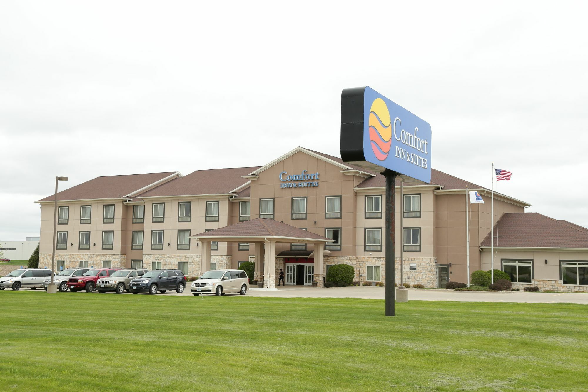 Comfort Inn & Suites Grinnell Near I-80 Exterior photo