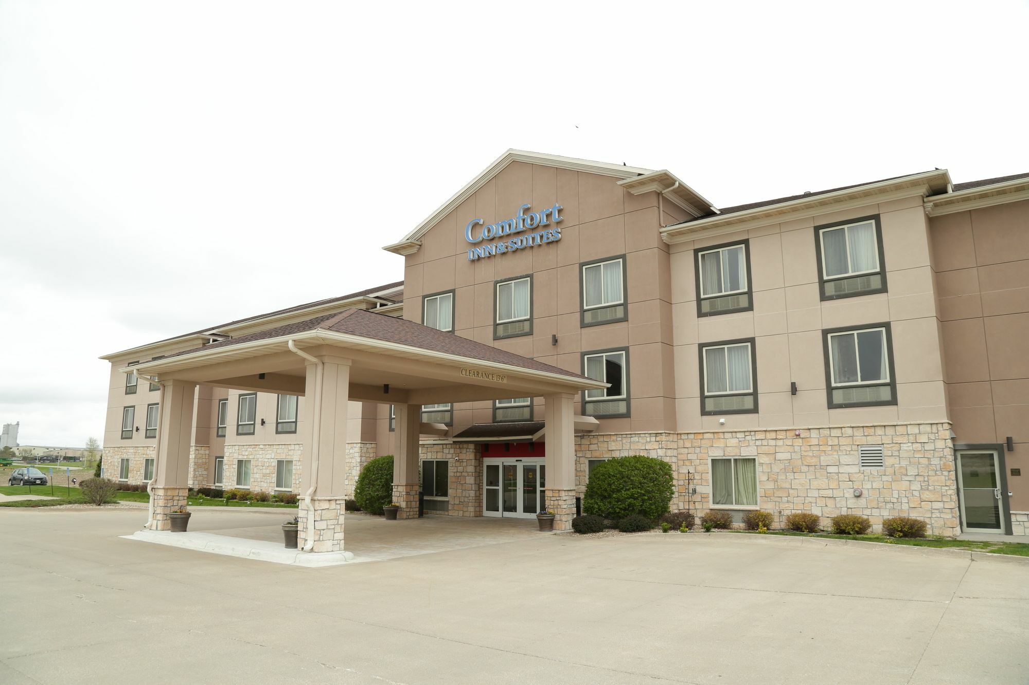 Comfort Inn & Suites Grinnell Near I-80 Exterior photo